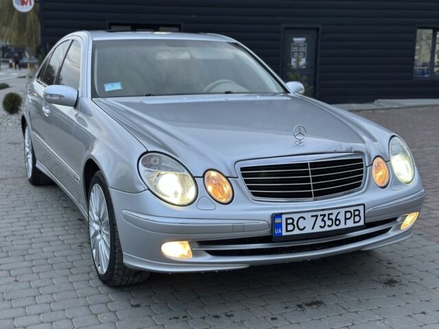 Серый Мерседес 320, объемом двигателя 3.2 л и пробегом 460 тыс. км за 6100 $, фото 2 на Automoto.ua