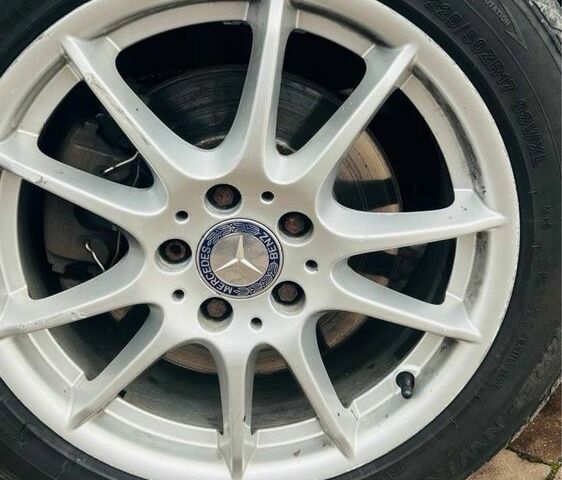 Серый Мерседес 320, объемом двигателя 3.2 л и пробегом 520 тыс. км за 5000 $, фото 18 на Automoto.ua