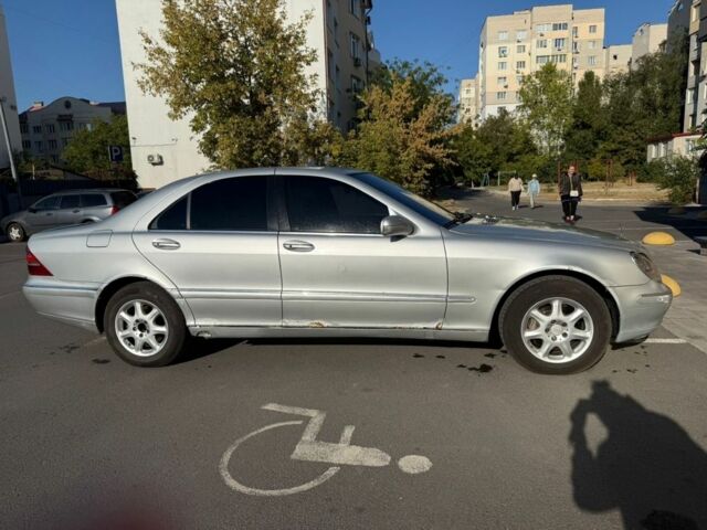 Серый Мерседес 320, объемом двигателя 3.2 л и пробегом 352 тыс. км за 3200 $, фото 9 на Automoto.ua