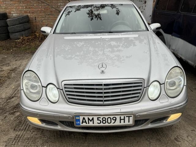 Серый Мерседес 320, объемом двигателя 3.2 л и пробегом 200 тыс. км за 6500 $, фото 1 на Automoto.ua