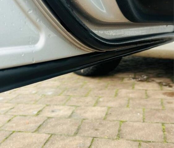 Серый Мерседес 320, объемом двигателя 3.2 л и пробегом 520 тыс. км за 5000 $, фото 12 на Automoto.ua