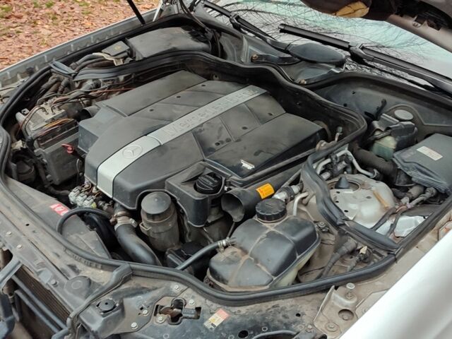 Серый Мерседес 320, объемом двигателя 3.2 л и пробегом 313 тыс. км за 7800 $, фото 13 на Automoto.ua