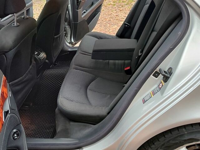 Серый Мерседес 320, объемом двигателя 3.2 л и пробегом 313 тыс. км за 7800 $, фото 9 на Automoto.ua