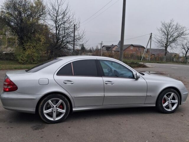 Серый Мерседес 320, объемом двигателя 3.2 л и пробегом 350 тыс. км за 7900 $, фото 4 на Automoto.ua