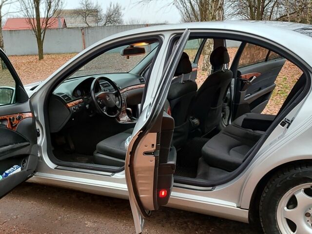 Серый Мерседес 320, объемом двигателя 3.2 л и пробегом 313 тыс. км за 7800 $, фото 6 на Automoto.ua