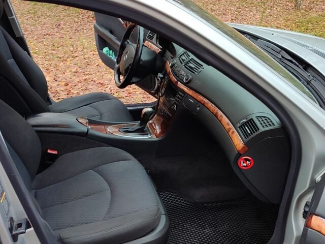 Серый Мерседес 320, объемом двигателя 3.2 л и пробегом 313 тыс. км за 7800 $, фото 10 на Automoto.ua