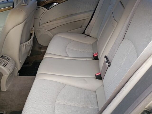 Серый Мерседес 320, объемом двигателя 3 л и пробегом 340 тыс. км за 8500 $, фото 1 на Automoto.ua