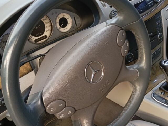 Серый Мерседес 320, объемом двигателя 3 л и пробегом 340 тыс. км за 8500 $, фото 2 на Automoto.ua