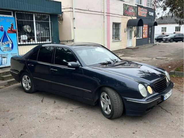 Сірий Мерседес 320, об'ємом двигуна 2.2 л та пробігом 320 тис. км за 2550 $, фото 4 на Automoto.ua