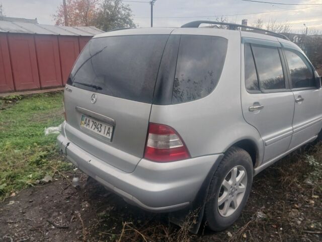 Серый Мерседес 320, объемом двигателя 3 л и пробегом 289 тыс. км за 3200 $, фото 1 на Automoto.ua