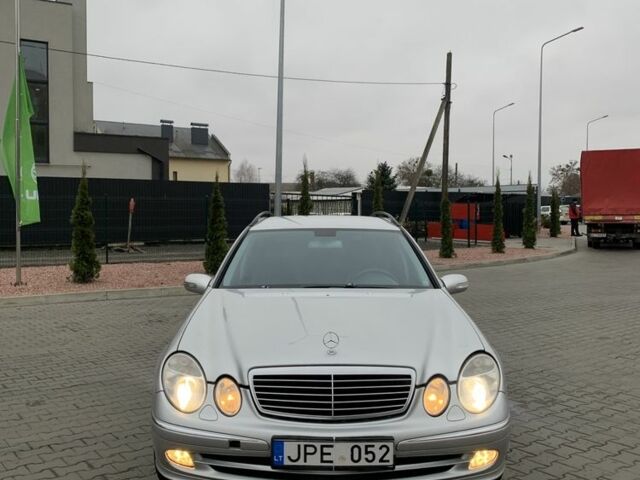 Серый Мерседес 320, объемом двигателя 3.2 л и пробегом 362 тыс. км за 3333 $, фото 4 на Automoto.ua