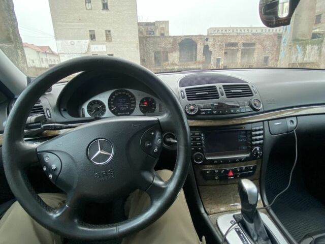 Серый Мерседес 320, объемом двигателя 3.2 л и пробегом 440 тыс. км за 6900 $, фото 4 на Automoto.ua