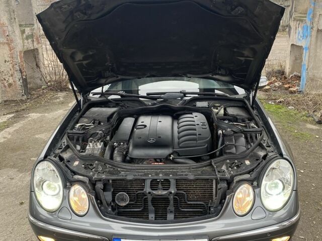 Серый Мерседес 320, объемом двигателя 3.2 л и пробегом 440 тыс. км за 6900 $, фото 14 на Automoto.ua