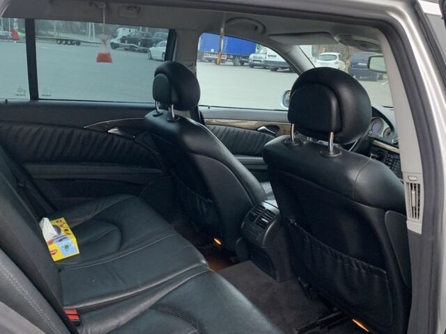 Серый Мерседес 320, объемом двигателя 3.2 л и пробегом 362 тыс. км за 3333 $, фото 17 на Automoto.ua