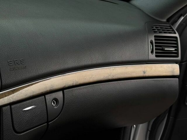 Серый Мерседес 320, объемом двигателя 3.2 л и пробегом 270 тыс. км за 8700 $, фото 8 на Automoto.ua