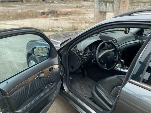 Серый Мерседес 320, объемом двигателя 3.2 л и пробегом 440 тыс. км за 6900 $, фото 13 на Automoto.ua