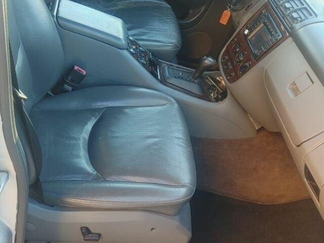 Серый Мерседес 320, объемом двигателя 3.2 л и пробегом 323 тыс. км за 3300 $, фото 12 на Automoto.ua