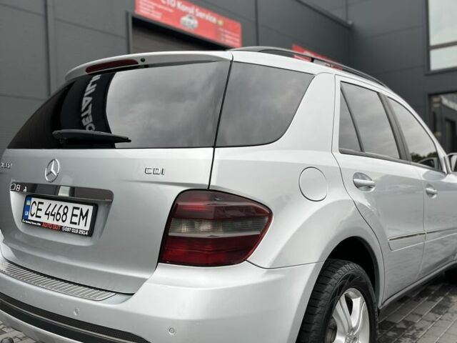 Сірий Мерседес 320, об'ємом двигуна 3 л та пробігом 300 тис. км за 10000 $, фото 4 на Automoto.ua