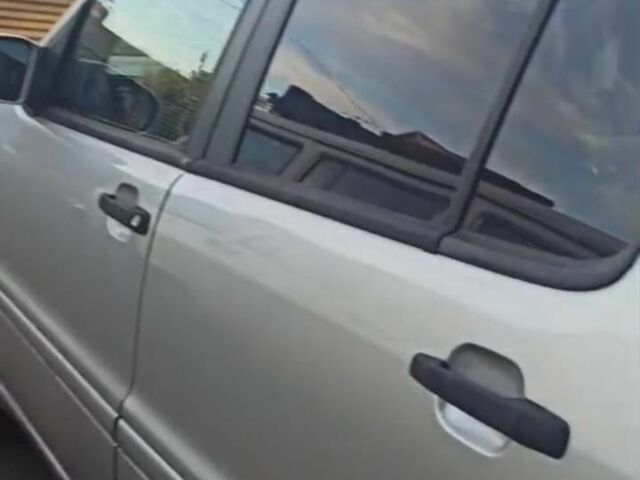 Сірий Мерседес 320, об'ємом двигуна 0 л та пробігом 365 тис. км за 3300 $, фото 8 на Automoto.ua