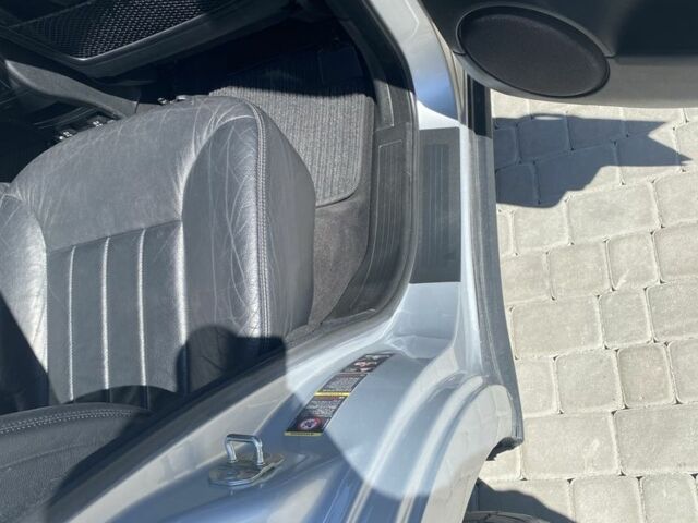 Сірий Мерседес 320, об'ємом двигуна 3 л та пробігом 398 тис. км за 10600 $, фото 7 на Automoto.ua