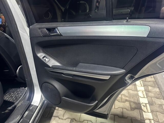 Сірий Мерседес 320, об'ємом двигуна 0 л та пробігом 300 тис. км за 6200 $, фото 9 на Automoto.ua