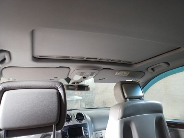 Серый Мерседес 320, объемом двигателя 3 л и пробегом 2 тыс. км за 9000 $, фото 7 на Automoto.ua