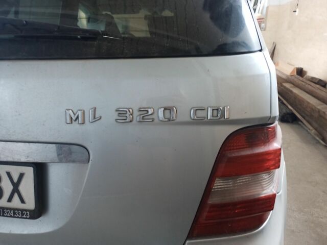 Серый Мерседес 320, объемом двигателя 3 л и пробегом 2 тыс. км за 9000 $, фото 3 на Automoto.ua