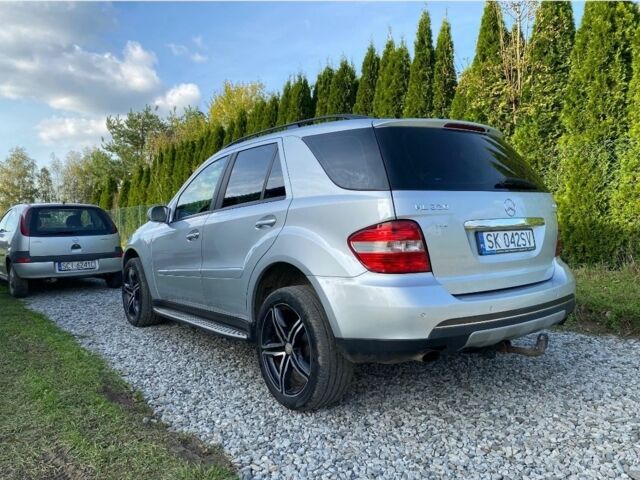 Сірий Мерседес 320, об'ємом двигуна 3 л та пробігом 180 тис. км за 3150 $, фото 3 на Automoto.ua