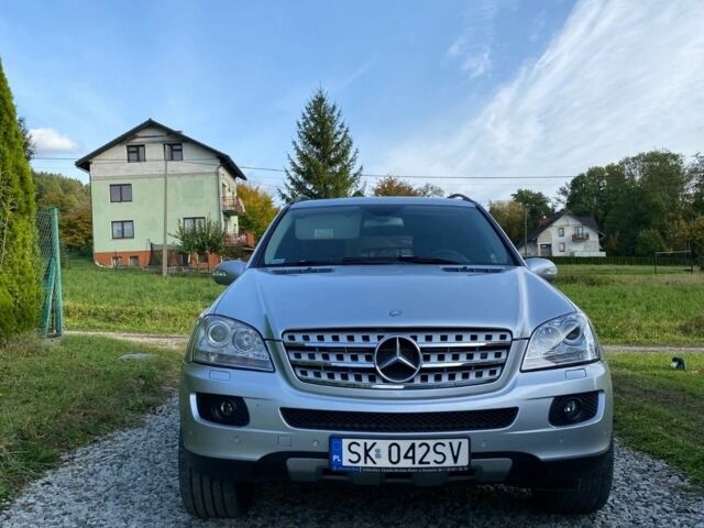 Сірий Мерседес 320, об'ємом двигуна 3 л та пробігом 180 тис. км за 3150 $, фото 1 на Automoto.ua