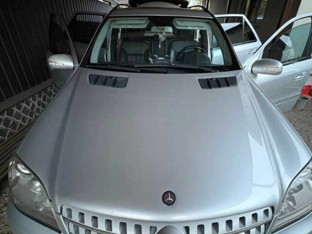 Сірий Мерседес 320, об'ємом двигуна 3 л та пробігом 261 тис. км за 15500 $, фото 8 на Automoto.ua