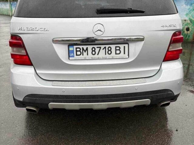 Сірий Мерседес 320, об'ємом двигуна 3 л та пробігом 261 тис. км за 15500 $, фото 1 на Automoto.ua