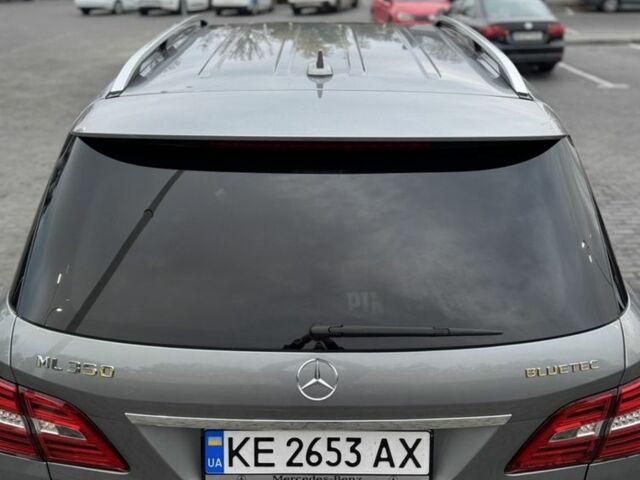 Сірий Мерседес 320, об'ємом двигуна 3 л та пробігом 235 тис. км за 21500 $, фото 6 на Automoto.ua