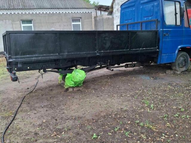 Синий Мерседес 320, объемом двигателя 2.4 л и пробегом 3 тыс. км за 1426 $, фото 1 на Automoto.ua