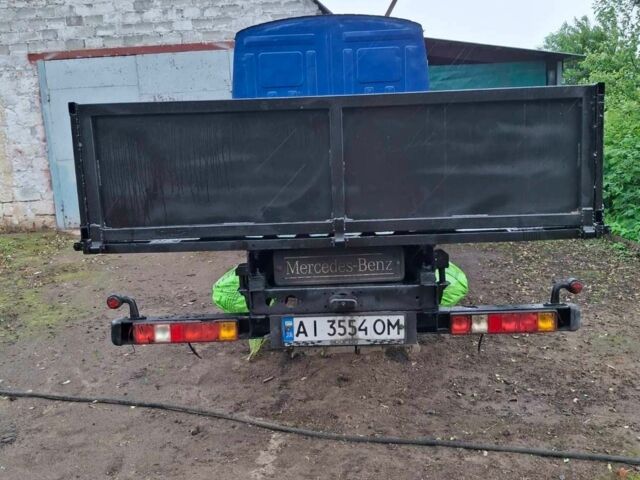 Синий Мерседес 320, объемом двигателя 2.4 л и пробегом 3 тыс. км за 1426 $, фото 2 на Automoto.ua