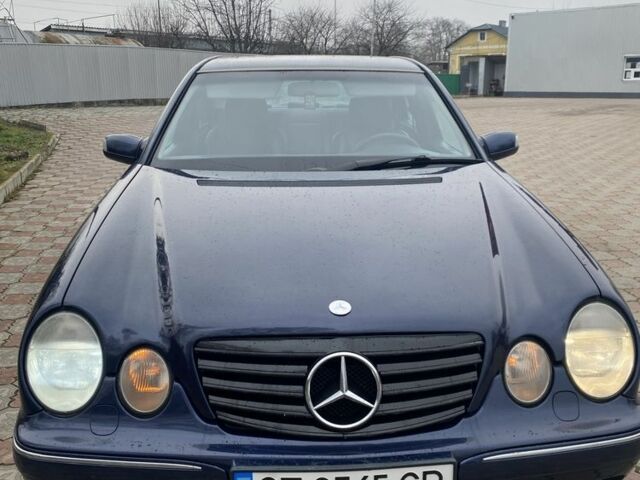 Синий Мерседес 320, объемом двигателя 3.2 л и пробегом 450 тыс. км за 5000 $, фото 2 на Automoto.ua