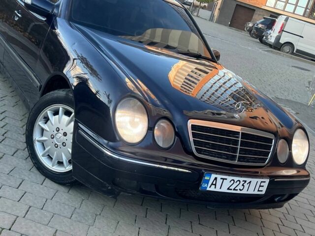 Синій Мерседес 320, об'ємом двигуна 3.2 л та пробігом 300 тис. км за 3700 $, фото 3 на Automoto.ua