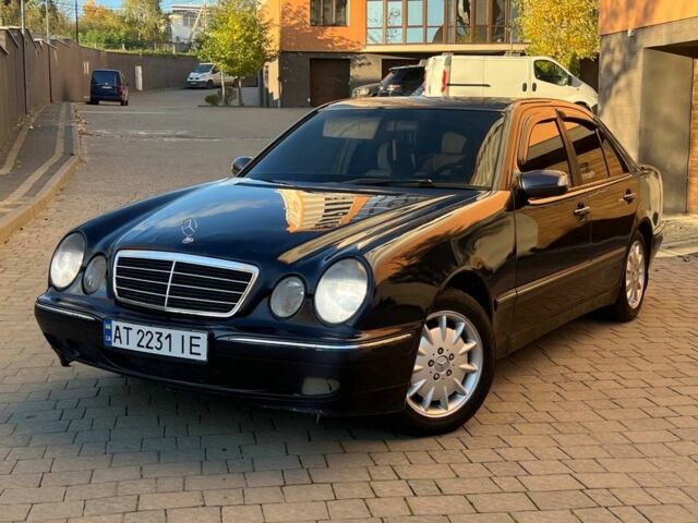 Синій Мерседес 320, об'ємом двигуна 3.2 л та пробігом 300 тис. км за 3700 $, фото 2 на Automoto.ua