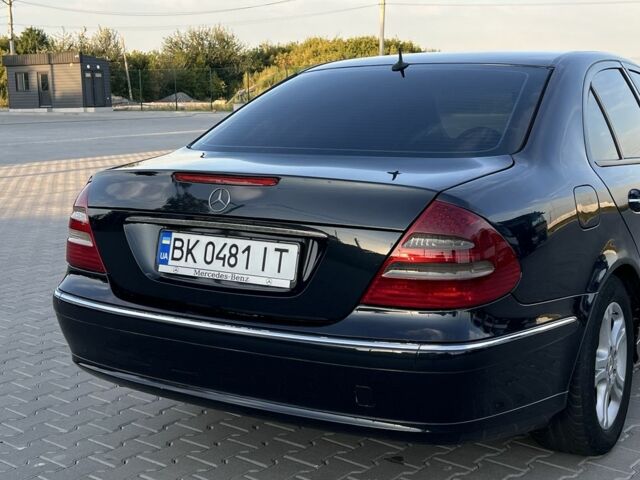 Синій Мерседес 320, об'ємом двигуна 3.2 л та пробігом 300 тис. км за 6700 $, фото 3 на Automoto.ua