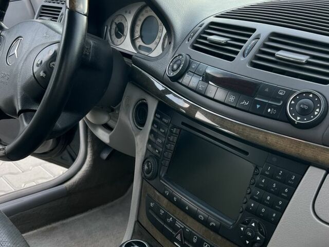 Синій Мерседес 320, об'ємом двигуна 3.2 л та пробігом 300 тис. км за 6700 $, фото 18 на Automoto.ua