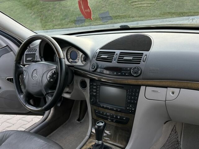 Синій Мерседес 320, об'ємом двигуна 3.2 л та пробігом 300 тис. км за 6700 $, фото 17 на Automoto.ua