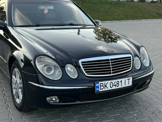 Синій Мерседес 320, об'ємом двигуна 3.2 л та пробігом 300 тис. км за 6700 $, фото 1 на Automoto.ua