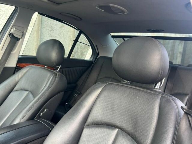 Синий Мерседес 320, объемом двигателя 3.2 л и пробегом 320 тыс. км за 3300 $, фото 6 на Automoto.ua