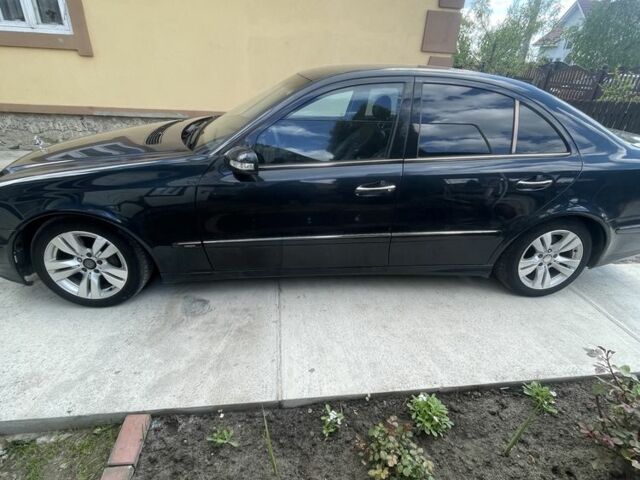 Синий Мерседес 320, объемом двигателя 3.2 л и пробегом 371 тыс. км за 2700 $, фото 5 на Automoto.ua