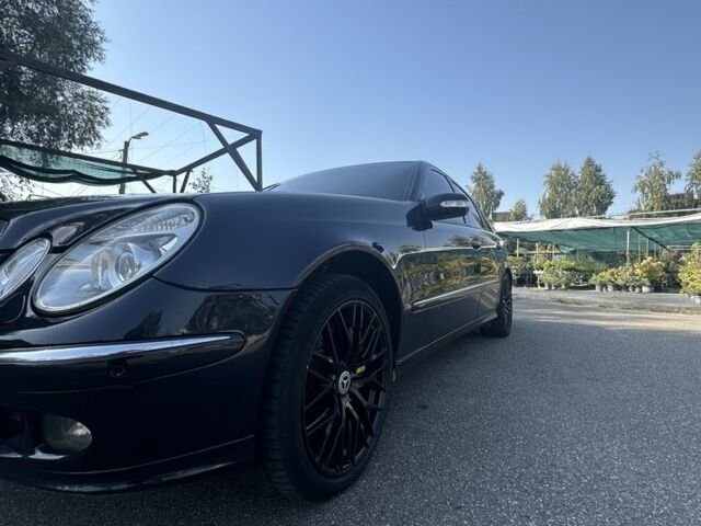 Синий Мерседес 320, объемом двигателя 3.2 л и пробегом 390 тыс. км за 6700 $, фото 2 на Automoto.ua