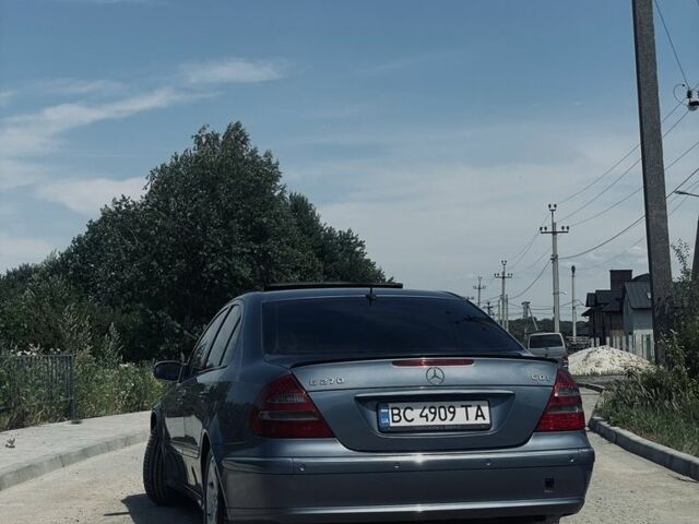 Синій Мерседес 320, об'ємом двигуна 2.7 л та пробігом 304 тис. км за 7800 $, фото 2 на Automoto.ua