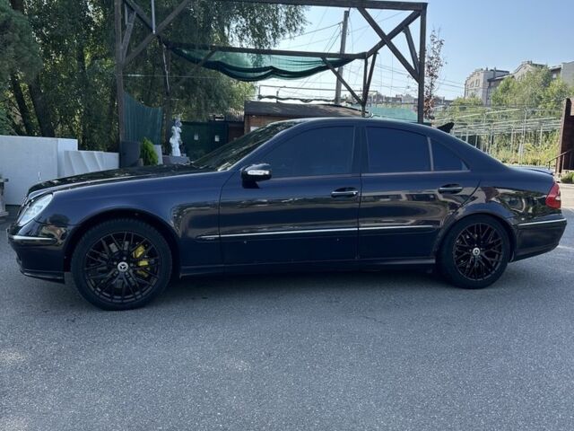 Синий Мерседес 320, объемом двигателя 3.2 л и пробегом 390 тыс. км за 6700 $, фото 4 на Automoto.ua