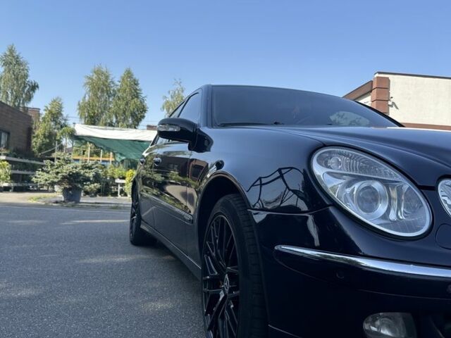 Синий Мерседес 320, объемом двигателя 3.2 л и пробегом 390 тыс. км за 6700 $, фото 1 на Automoto.ua