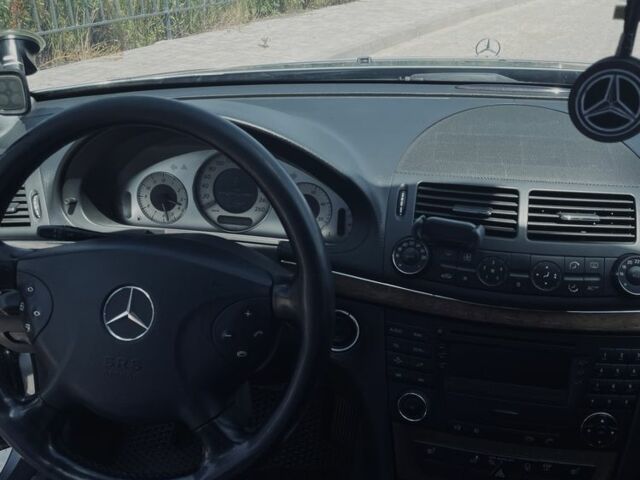 Синій Мерседес 320, об'ємом двигуна 2.7 л та пробігом 304 тис. км за 7800 $, фото 6 на Automoto.ua