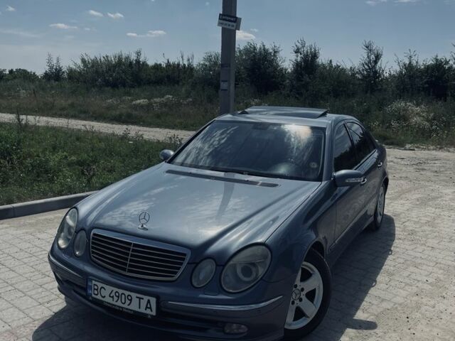 Синій Мерседес 320, об'ємом двигуна 2.7 л та пробігом 304 тис. км за 7800 $, фото 1 на Automoto.ua