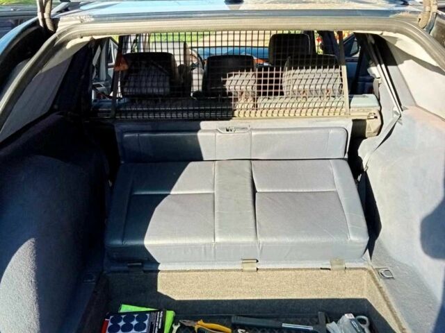 Синий Мерседес 320, объемом двигателя 3.2 л и пробегом 430 тыс. км за 2699 $, фото 8 на Automoto.ua